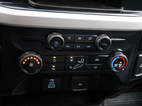 Used 2023 Ford F350 XLT w/ FX4 Off-Road Package image 24