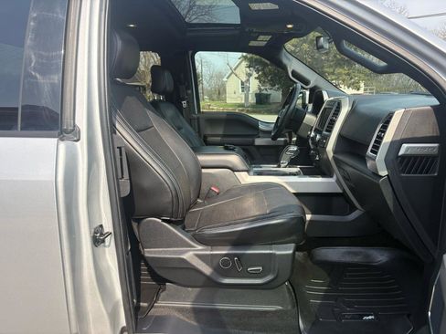 Used 2015 Ford F150 Lariat image 28