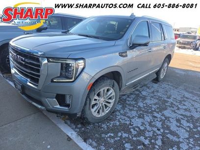 Used 2024 GMC Yukon SLT w/ SLT Luxury Package