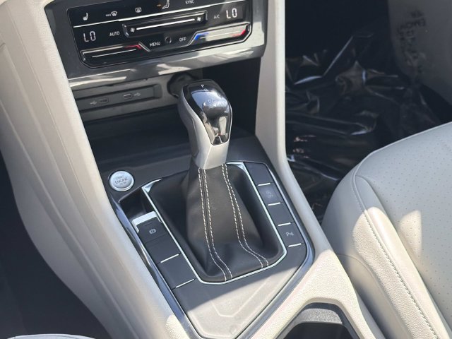 Certified 2024 Volkswagen Tiguan SE R-Line FWD image 11