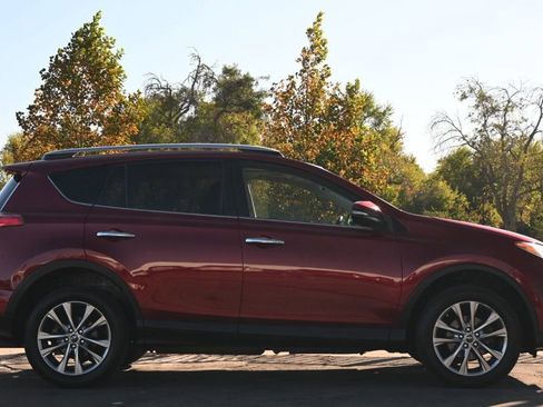 Used 2018 Toyota RAV4 Limited w/ All Weather Liner Package image 4