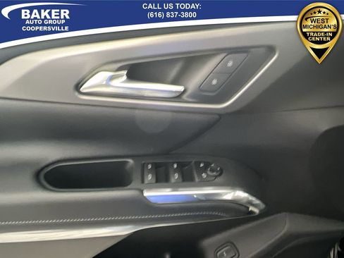 Certified 2025 Chevrolet Traverse LT w/ Sun and Wheel Package image 25