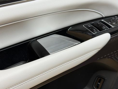 Certified 2024 Cadillac Lyriq Sport RWD image 38