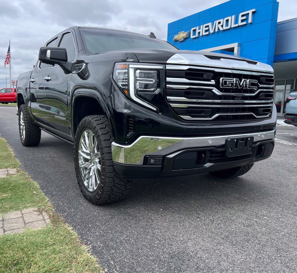 Used 2026 GMC Sierra 1500 SLT w/ SLT Premium Plus Package AWD/4WD image 1