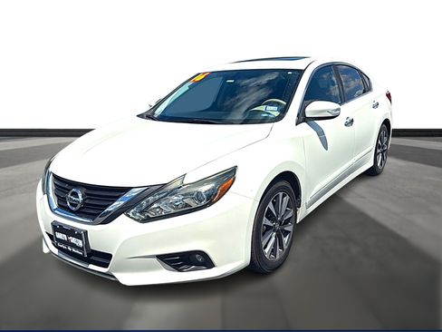Used 2016 Nissan Altima 2.5 SL w/ 2.5 Technology w/LED Package FWD image 1