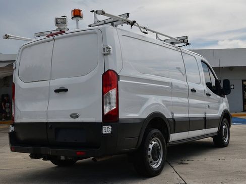 Used 2015 Ford Transit 250 130 Low Roof RWD image 7