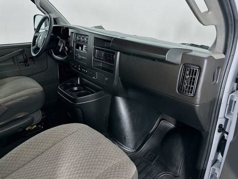 Used 2024 Chevrolet Express 3500 LT w/ LT Preferred Equipment Group RWD image 29