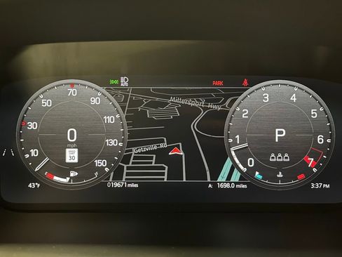 Used 2025 Land Rover Defender 110 S image 30