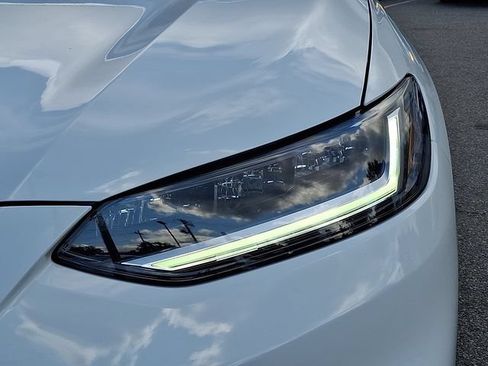 Used 2023 Honda HR-V LX image 9