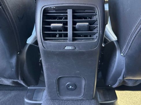 Used 2025 Ford Escape Platinum AWD/4WD image 10