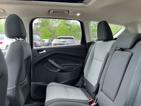 Used 2016 Ford Escape SE w/ Equipment Group 201A AWD/4WD image 19