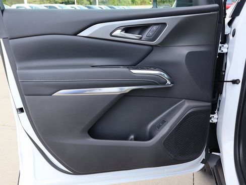 New 2026 Chevrolet Traverse LT w/ Driver Confidence Package image 11