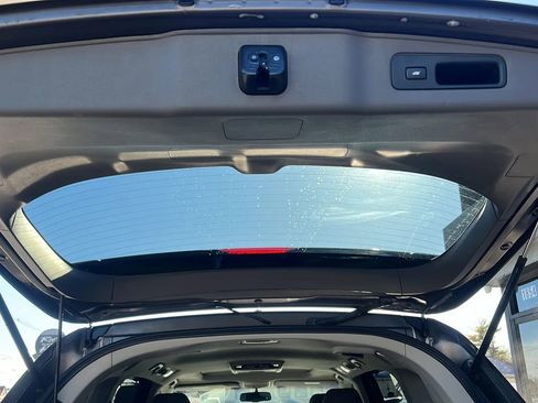 Used 2012 Honda Odyssey Touring image 7