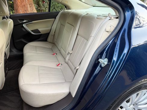 Used 2012 Buick Regal Leather image 16