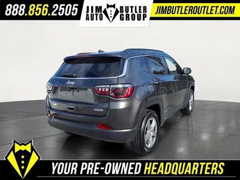 Used 2024 Jeep Compass Latitude AWD/4WD image 2
