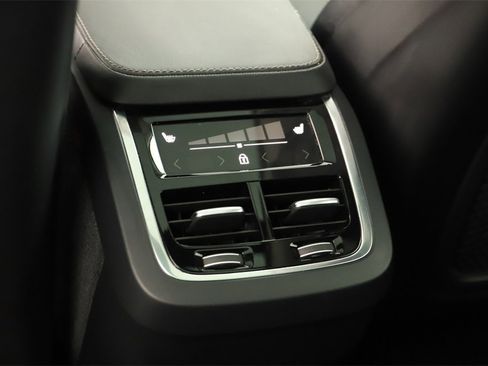 Used 2022 Volvo XC90 T6 Inscription w/ Advanced Package image 23