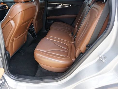Used 2022 Lincoln Nautilus Reserve FWD image 17