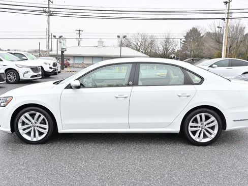 Used 2019 Volkswagen Passat 2.0T Wolfsburg w/ Wheels & Sunroof Package image 7