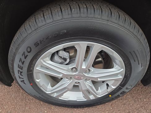 Used 2020 GMC Terrain SLE image 12