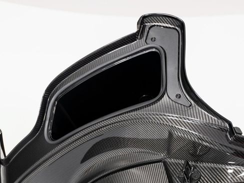 Used 2015 McLaren P1 RWD image 11