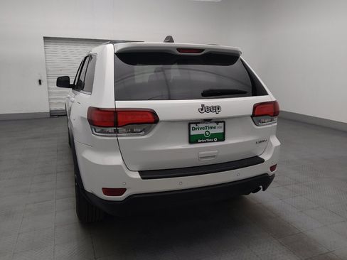Used 2020 Jeep Grand Cherokee Laredo RWD image 6