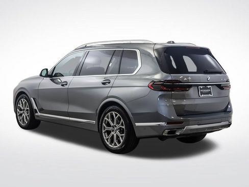 Used 2024 BMW X7 xDrive40i w/ Premium Package AWD/4WD image 3