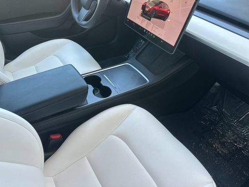 Used 2022 Tesla Model 3 Long Range AWD/4WD image 15
