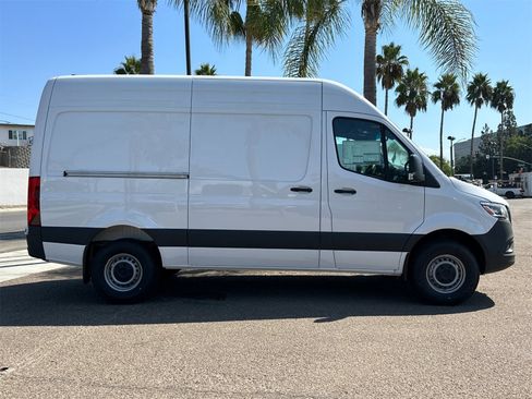 New 2025 Mercedes-Benz Sprinter 2500 image 2