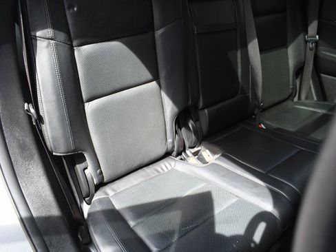 Used 2019 Jeep Grand Cherokee Limited w/ Luxury Group II image 29