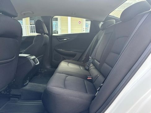Used 2018 Chevrolet Malibu LT FWD image 23