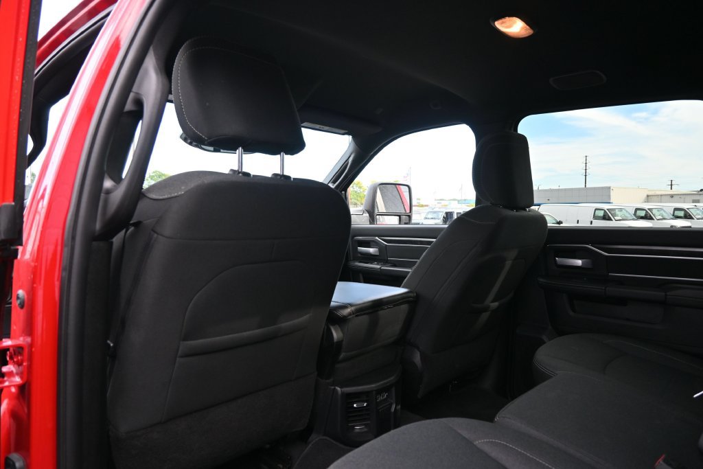 Used 2024 RAM 2500 Big Horn w/ Night Edition AWD/4WD image 24