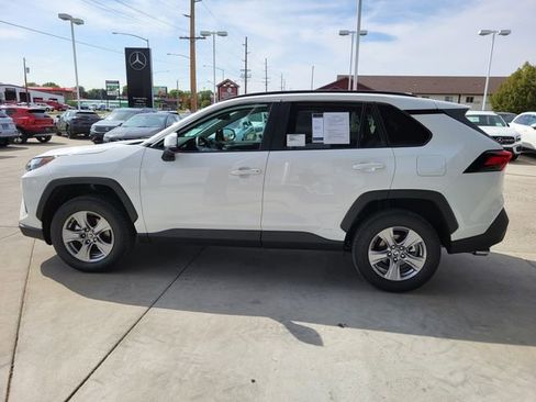 Used 2025 Toyota RAV4 XLE w/ Convenience Package image 40