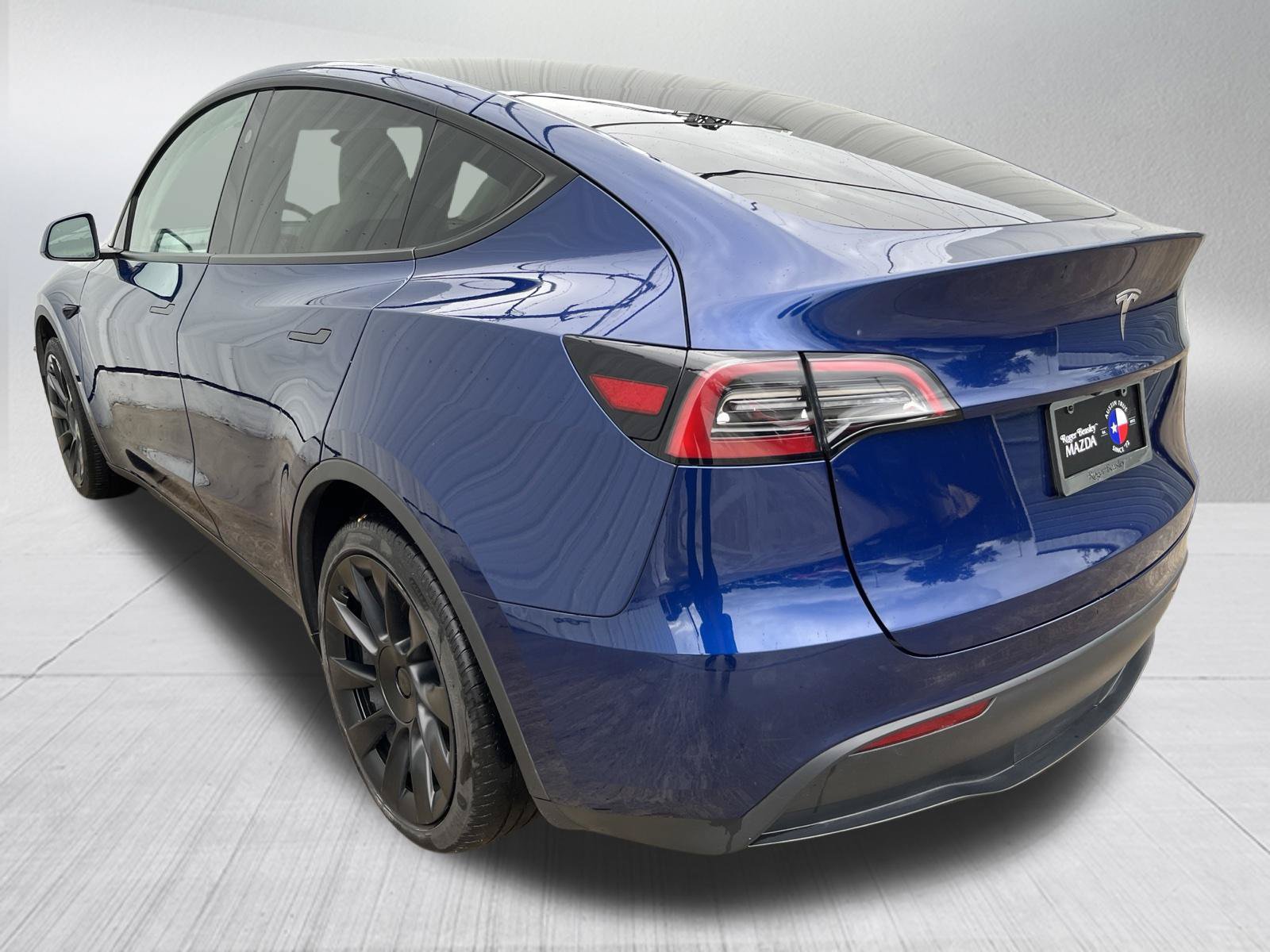 Used 2024 Tesla Model Y 2WD image 8