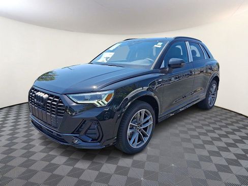 Used 2025 Audi Q3 2.0T Premium w/ Convenience Package image 3