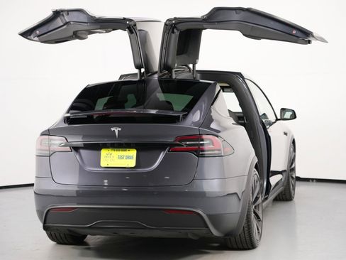 Used 2022 Tesla Model X image 52