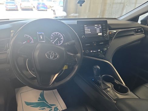 Used 2024 Toyota Camry SE FWD image 4