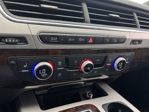 Used 2019 Audi Q7 2.0T Premium w/ Convenience Package AWD/4WD image 26