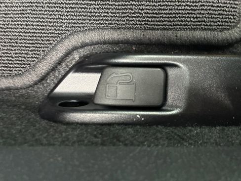 New 2026 Toyota Corolla Cross L image 34