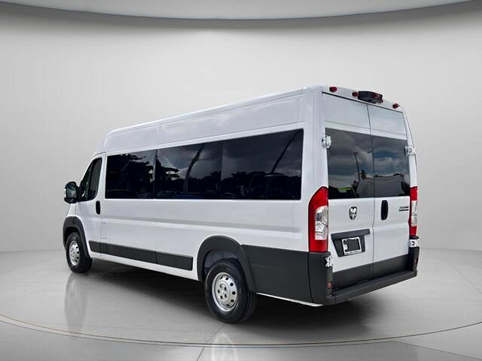 Used 2023 RAM ProMaster 3500 FWD image 4