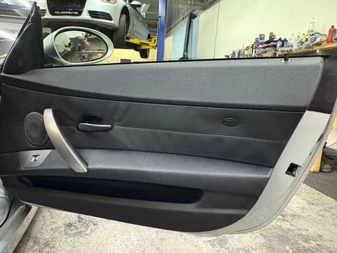 Used 2003 BMW Z4 2.5i image 26