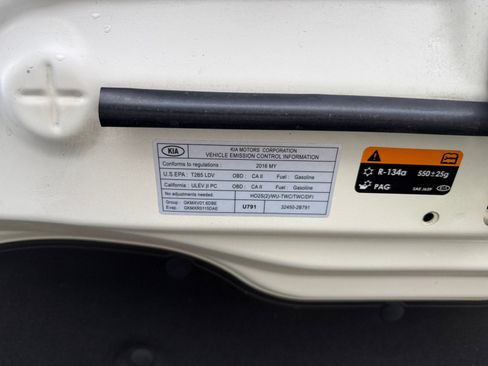 Used 2016 Kia Soul FWD image 10