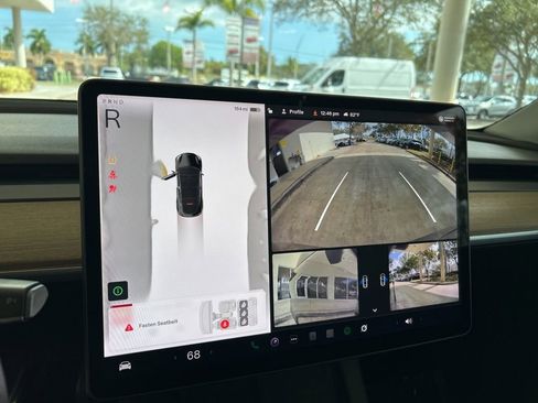 Used 2022 Tesla Model Y Performance image 9