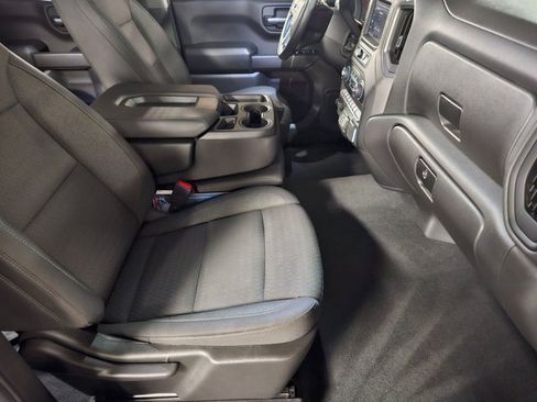 Used 2026 Chevrolet Silverado 1500 Custom w/ Turbomax Blackout Package RWD image 18