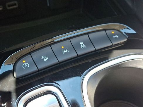 Certified 2023 Buick Envision Preferred AWD/4WD image 27
