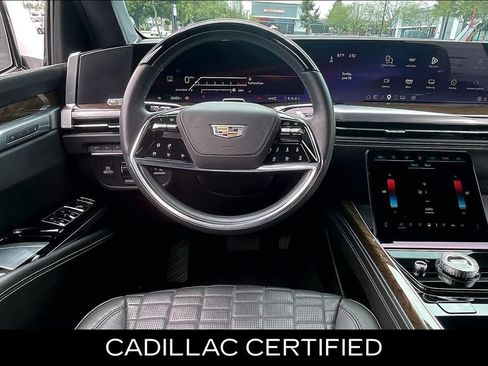 Certified 2025 Cadillac Escalade ESV Sport Platinum AWD/4WD image 7