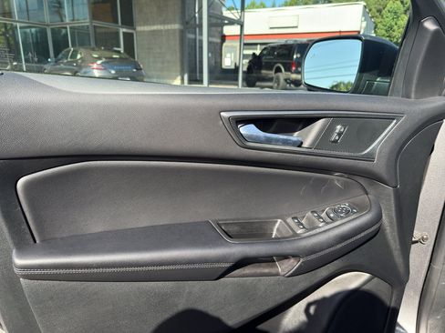 Used 2024 Ford Edge SE AWD/4WD image 13