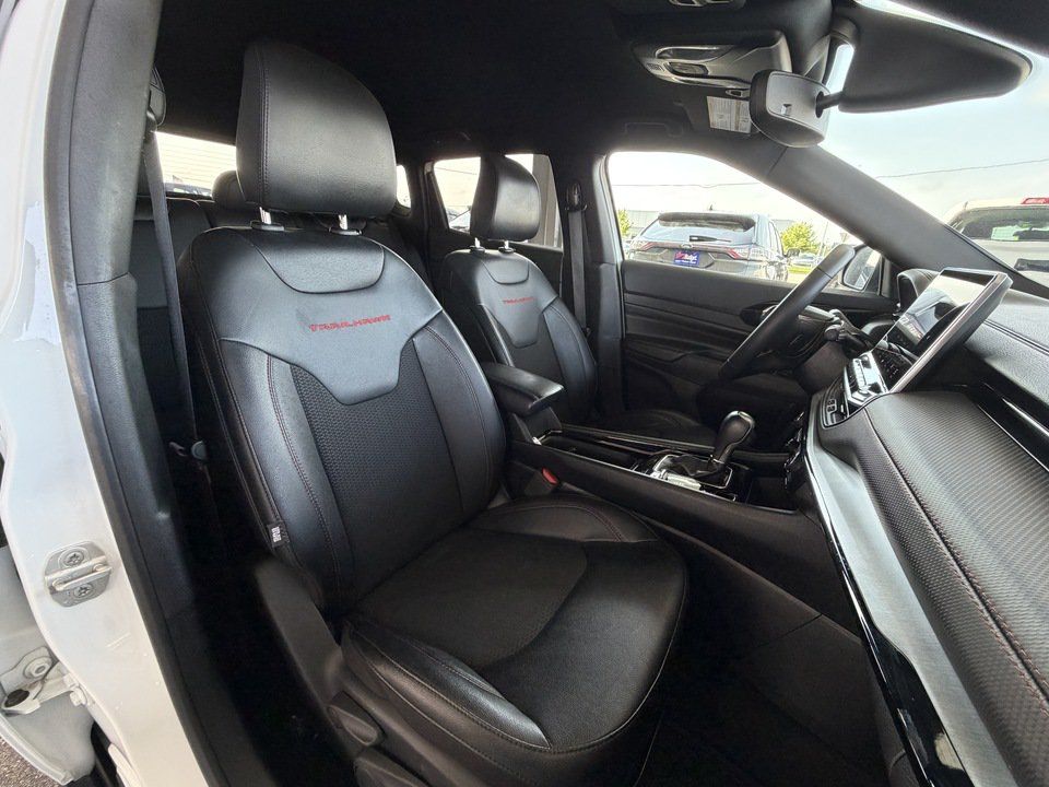Used 2024 Jeep Compass Trailhawk AWD/4WD image 25