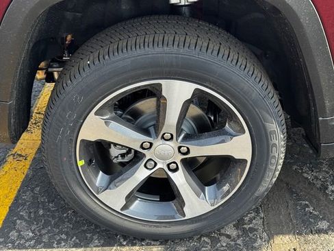 New 2026 Jeep Grand Cherokee Limited image 12