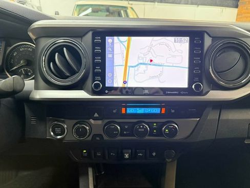 Used 2021 Toyota Tacoma Limited w/ Nightshade Package AWD/4WD image 17
