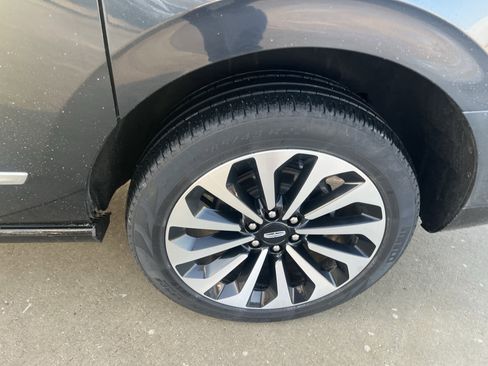 Used 2022 Lincoln Navigator L Reserve image 9